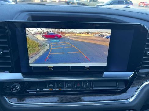 Used 2022 Chevrolet Silverado 1500 LT image 22