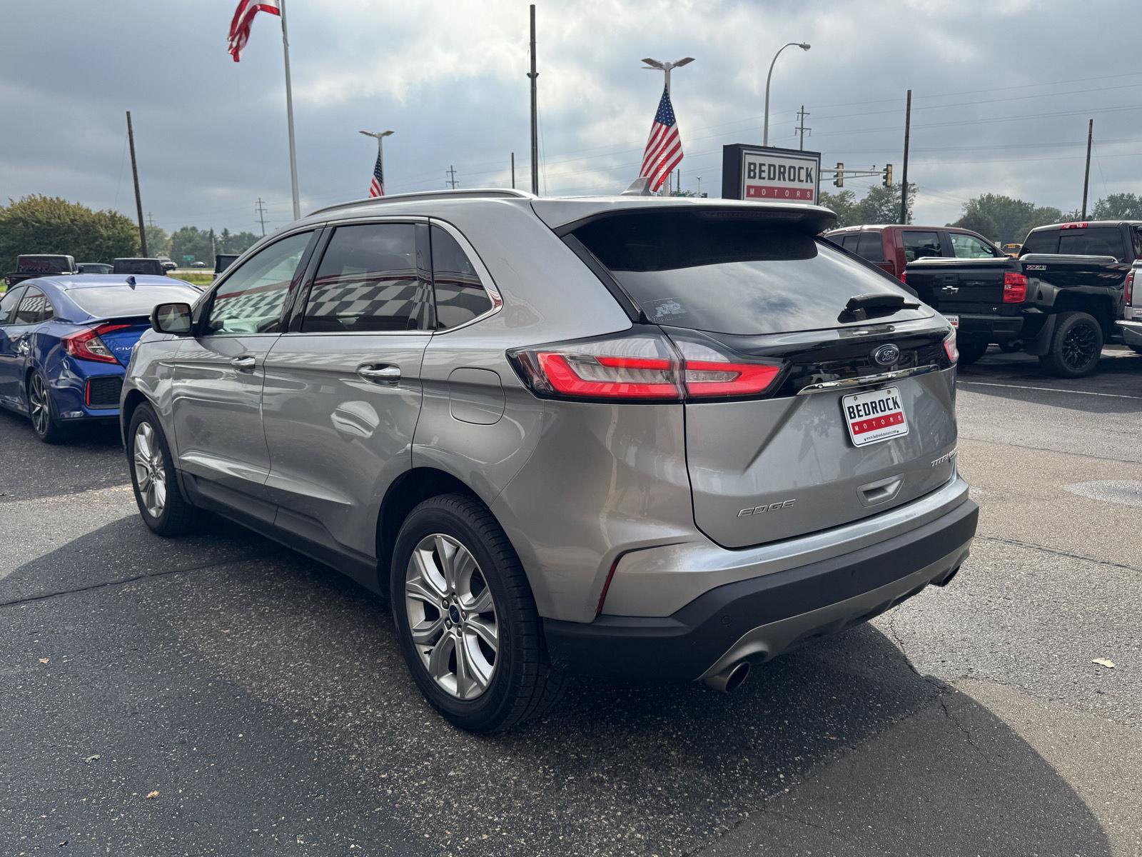 Used 2020 Ford Edge Titanium AWD/4WD image 2