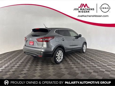 Used 2021 Nissan Rogue Sport S image 6