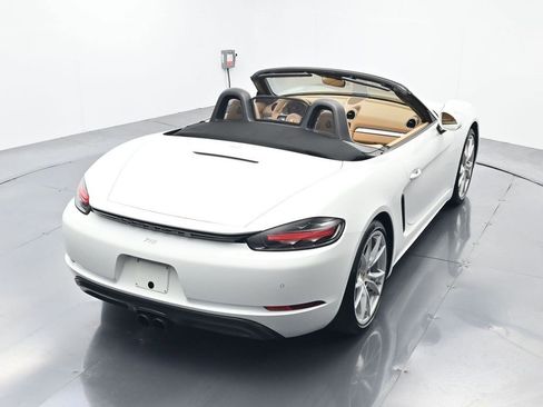 Certified 2017 Porsche 718 Boxster RWD image 45