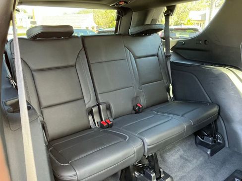 Used 2021 GMC Yukon Denali w/ Denali Premium Package image 14