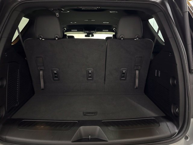Used 2023 GMC Yukon SLT AWD/4WD image 11