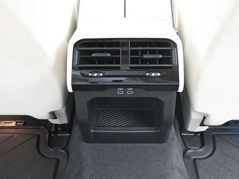 Used 2025 BMW i5 xDrive40 w/ M Sport Package AWD/4WD image 23