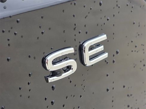 New 2026 Volkswagen Atlas SE image 7