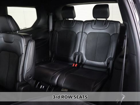 Used 2023 Jeep Grand Cherokee L Laredo AWD/4WD image 7