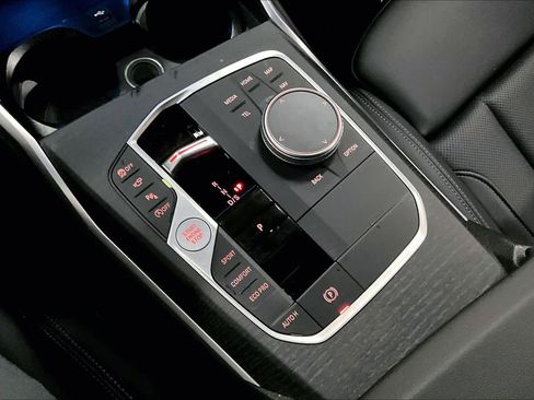 Used 2025 BMW 330i Sedan w/ Convenience Package image 37