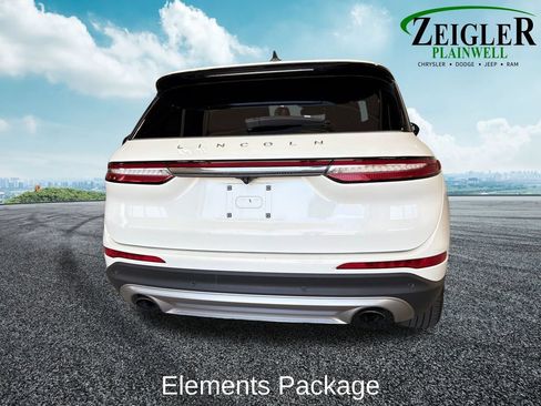 Used 2021 Lincoln Corsair AWD w/ Premium Package image 5