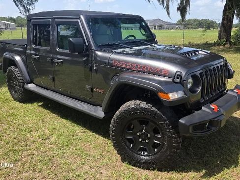 Used 2021 Jeep Gladiator Mojave AWD/4WD image 3