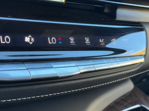 Certified 2024 Cadillac Escalade ESV Premium Luxury Platinum image 73