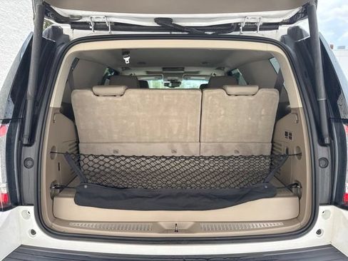 Used 2019 GMC Yukon SLT w/ Premium Edition AWD/4WD image 8