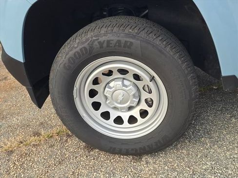 Certified 2025 Chevrolet Colorado W/T RWD image 25