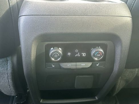 New 2026 Chevrolet Traverse High Country w/ LPO, Floor Liner Package AWD/4WD image 26