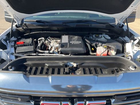 Used 2024 GMC Sierra 1500 AT4 w/ Technology Package image 9