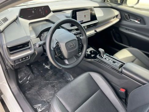 Used 2023 Toyota Prius XLE FWD image 12
