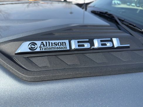 Used 2024 Chevrolet Silverado 2500 Custom w/ Custom Value Package image 9