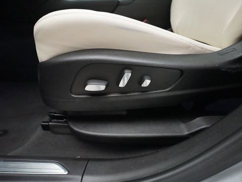 Used 2024 Cadillac XT5 Sportv AWD/4WD image 31