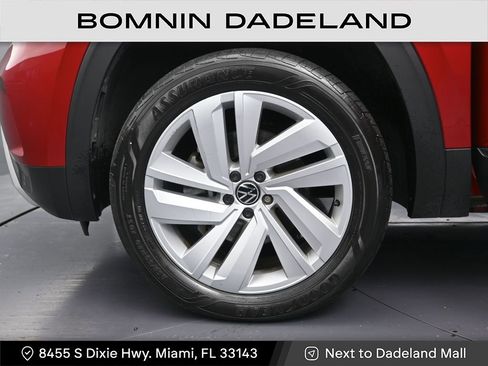 Used 2022 Volkswagen Atlas Cross Sport SE w/ Panoramic Sunroof Package image 13