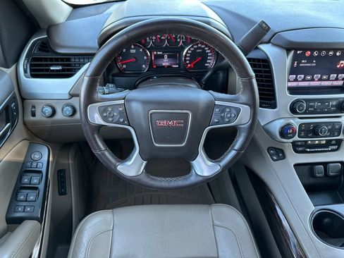Used 2016 GMC Yukon SLT w/ Open Road Package AWD/4WD image 13