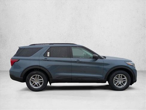 New 2026 Ford Explorer Active RWD image 4