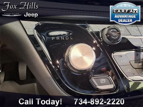 New 2025 Chrysler Pacifica Select w/ Fav Edition Package image 22