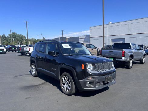 Used 2015 Jeep Renegade Latitude AWD/4WD image 5