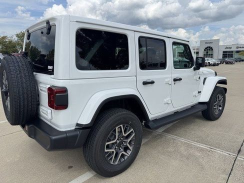 New 2025 Jeep Wrangler Sahara image 27