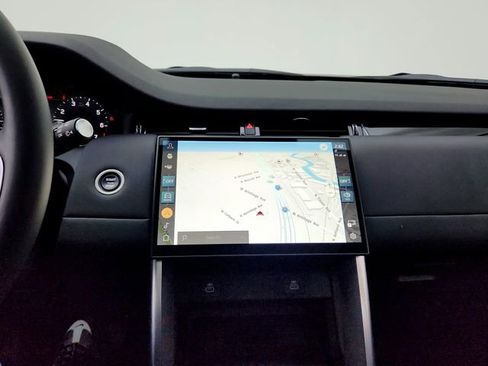 Used 2025 Land Rover Discovery Sport S image 23