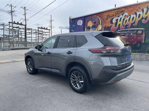 Used 2023 Nissan Rogue S AWD/4WD image 3
