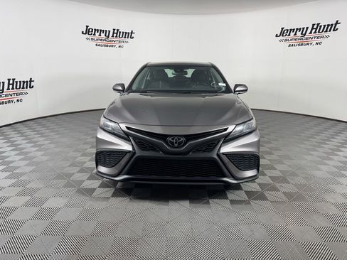 Used 2024 Toyota Camry SE w/ Convenience Package image 6