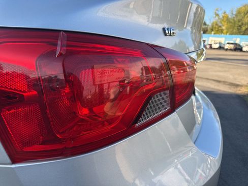 Used 2017 Chevrolet Impala Premier image 32