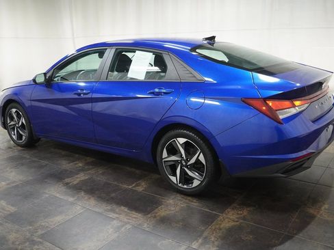 Certified 2023 Hyundai Elantra SEL w/ Convenience Package image 7