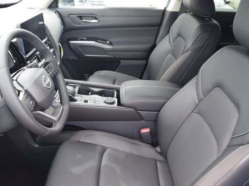 New 2026 Nissan Pathfinder SL AWD/4WD image 10