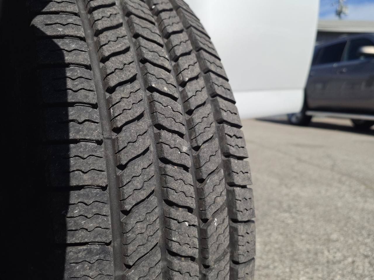 Used 2013 Chevrolet Express 2500 RWD image 10