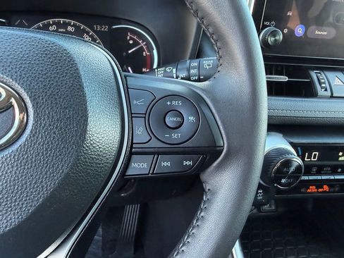 Used 2023 Toyota RAV4 XLE Premium image 23