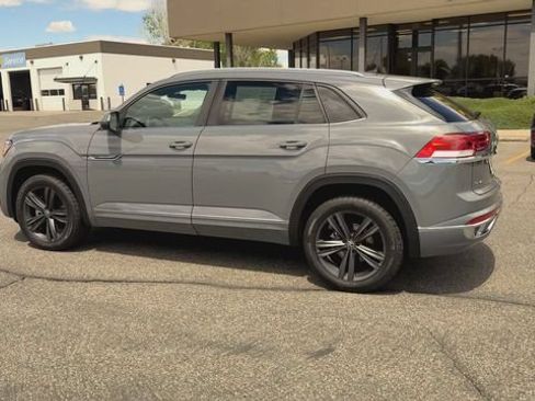 Used 2021 Volkswagen Atlas Cross Sport SE AWD/4WD image 6
