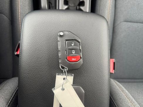 New 2026 Jeep Gladiator Sport w/ Dual Top Group image 32