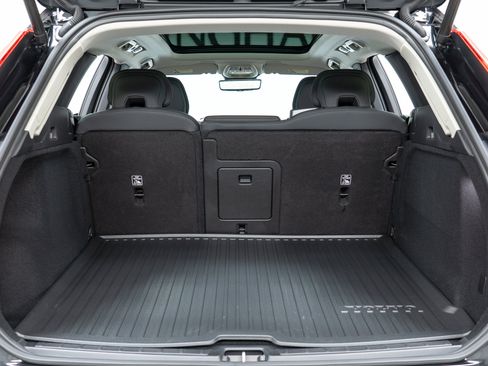 New 2026 Volvo XC60 B5 Core w/ Climate Package AWD/4WD image 10