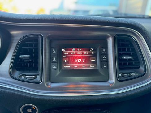 Used 2016 Dodge Challenger SXT image 19