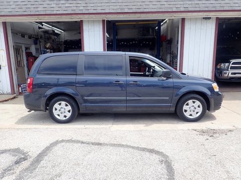 Used 2008 Dodge Grand Caravan SE FWD image 26