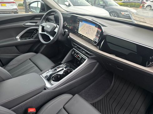 New 2025 Audi Q5 Premium Plus image 13