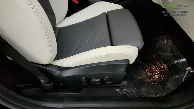 Used 2026 BMW X2 xDrive28i AWD/4WD image 37