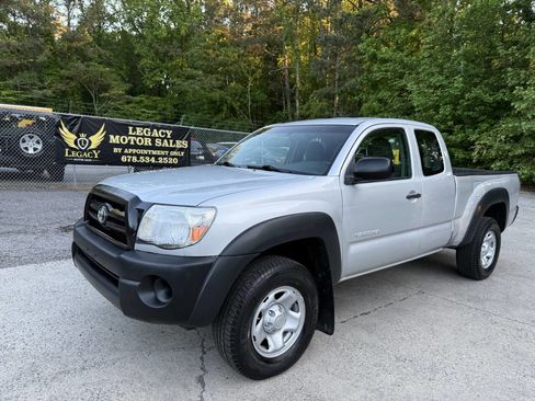 Used 2010 Toyota Tacoma 4x4 Access Cab image 3