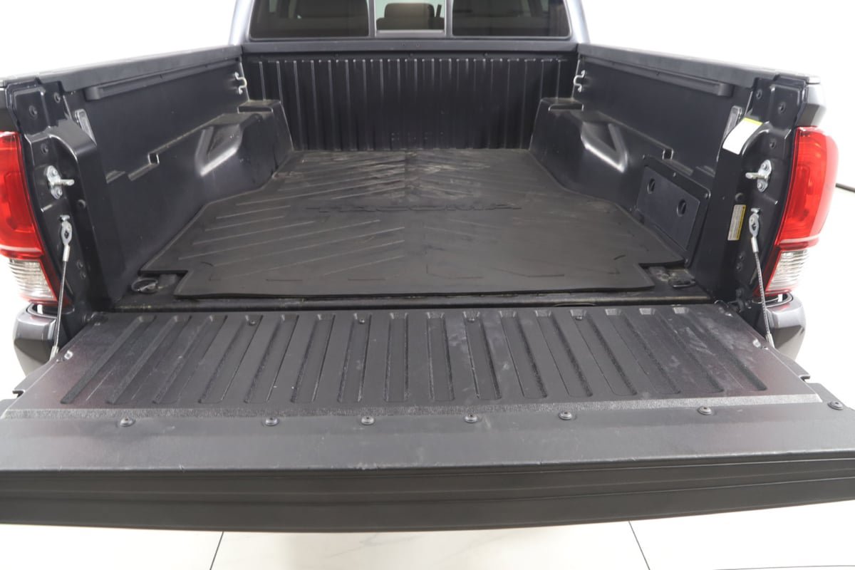 Used 2023 Toyota Tacoma SR AWD/4WD image 41