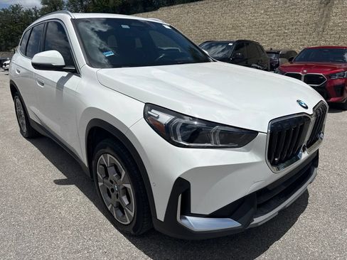 Certified 2023 BMW X1 xDrive28i w/ Premium Package AWD/4WD image 3