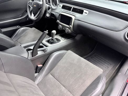 Used 2014 Chevrolet Camaro SS w/ SS Performance Package RWD image 11