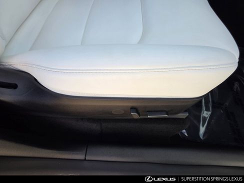 Used 2021 Tesla Model Y Performance image 32