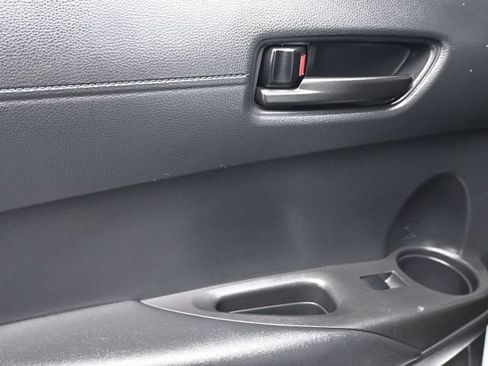 Used 2024 Toyota Corolla Cross LE FWD image 10