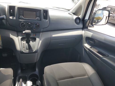 Used 2018 Nissan NV200 S w/ Cruise Control Package image 15