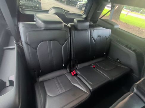 Used 2018 Ford Expedition Max Limited w/ Equipment Group 301A RWD image 24