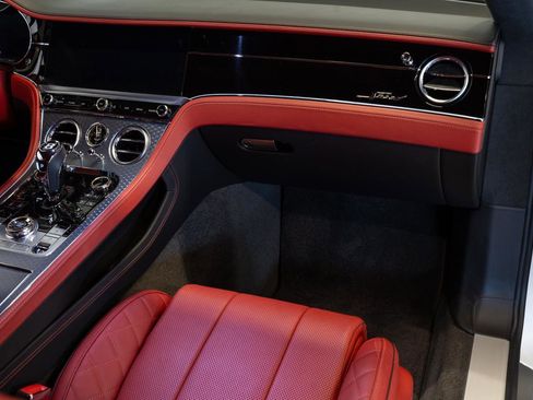 Used 2022 Bentley Continental GT Speed image 15